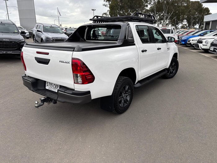 2021 Toyota Hilux SR