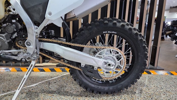 2025 Triumph TF 250-E WHITE