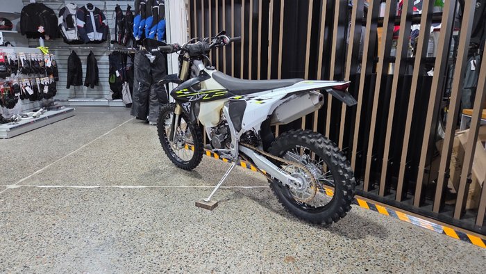 2025 Triumph TF 250-E WHITE