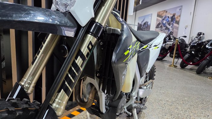 2025 Triumph TF 250-E WHITE