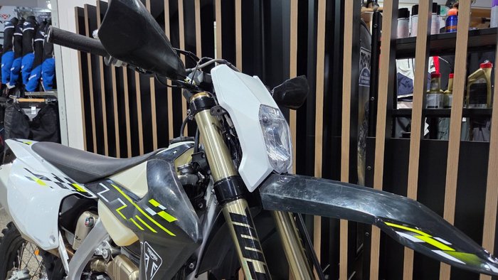 2025 Triumph TF 250-E WHITE
