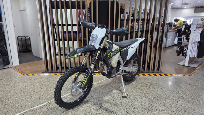 2025 Triumph TF 250-E