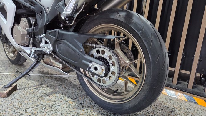 2025 CFMoto 500 SR VOOM WHITE