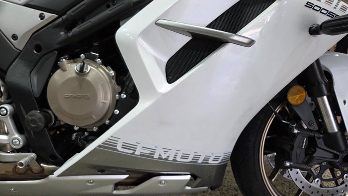 2025 CFMoto 500 SR VOOM WHITE