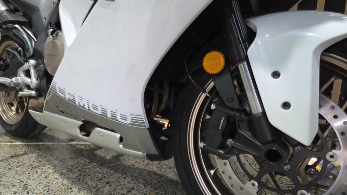 2025 CFMoto 500 SR VOOM WHITE
