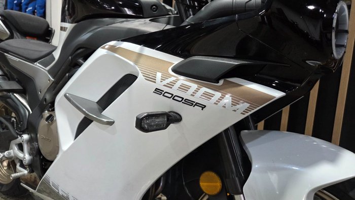 2025 CFMoto 500 SR VOOM WHITE