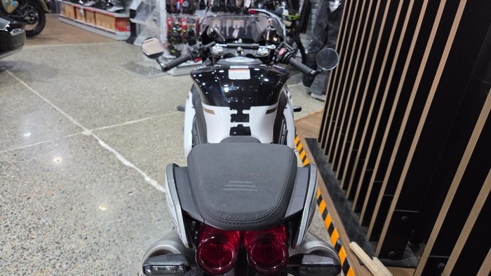 2025 CFMoto 500 SR VOOM WHITE