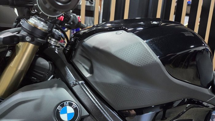 2026 BMW Motorrad S 1000 R Black