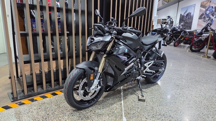 2026 BMW Motorrad S 1000 R Black