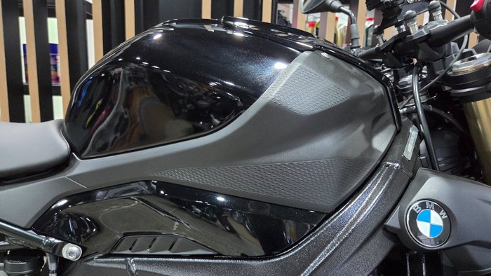 2026 BMW Motorrad S 1000 R Black