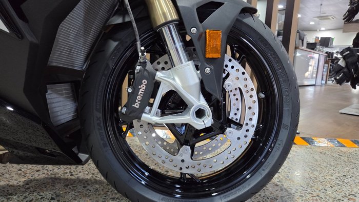 2026 BMW Motorrad S 1000 R Black