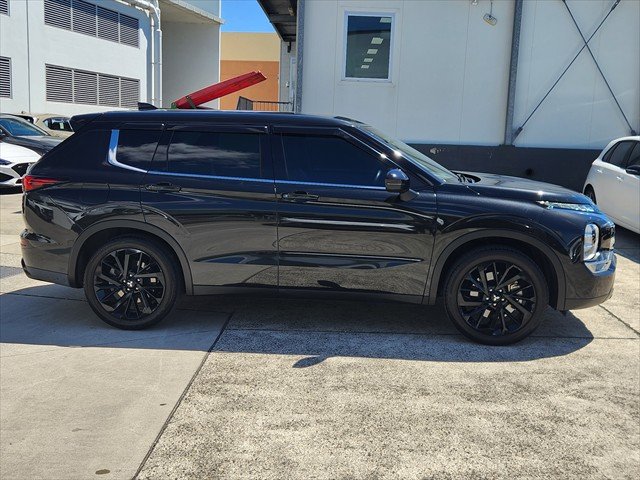 2024 Mitsubishi Outlander Black Edition