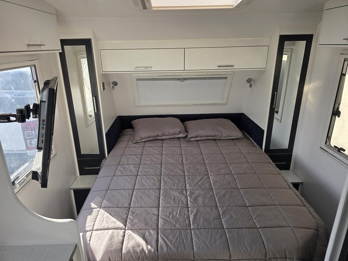 2015 New Age Caravans Oz Classic Oz18e