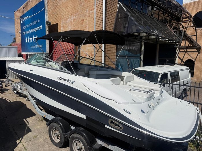 2004 Four Winns HORIZON 250