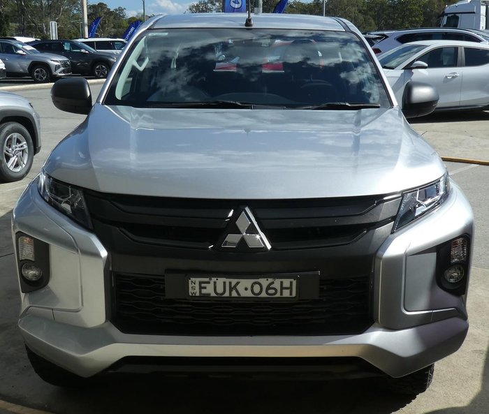 2022 Mitsubishi Triton GLX+