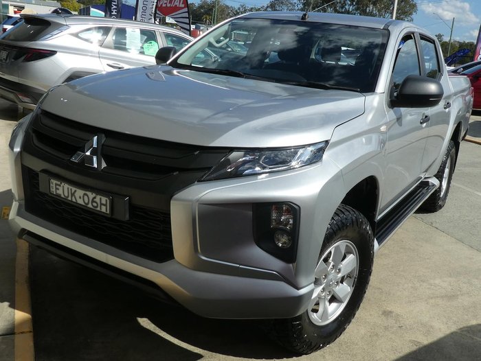 2022 Mitsubishi Triton GLX+