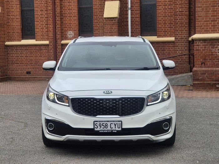 2017 Kia Carnival Platinum