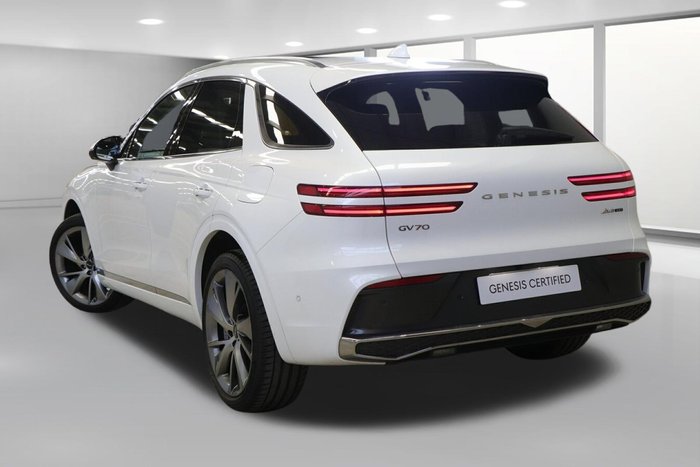 2025 Genesis GV70 2.5T SIGNATURE
