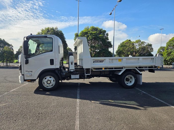 2025 Isuzu N Series NPR 45/65-175 DT D34 Tipper
