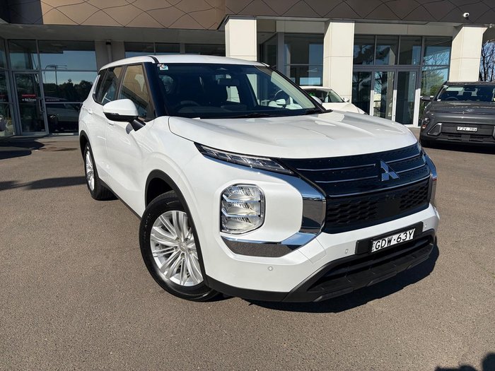 2024 Mitsubishi Outlander