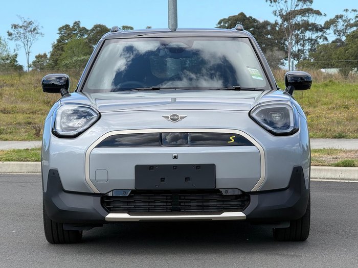 2026 MINI Aceman SE Favoured