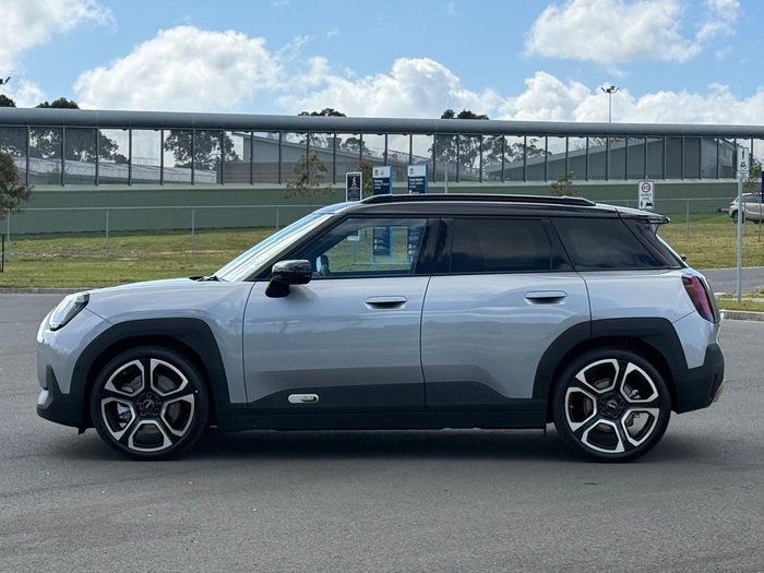 2026 MINI Aceman SE Favoured