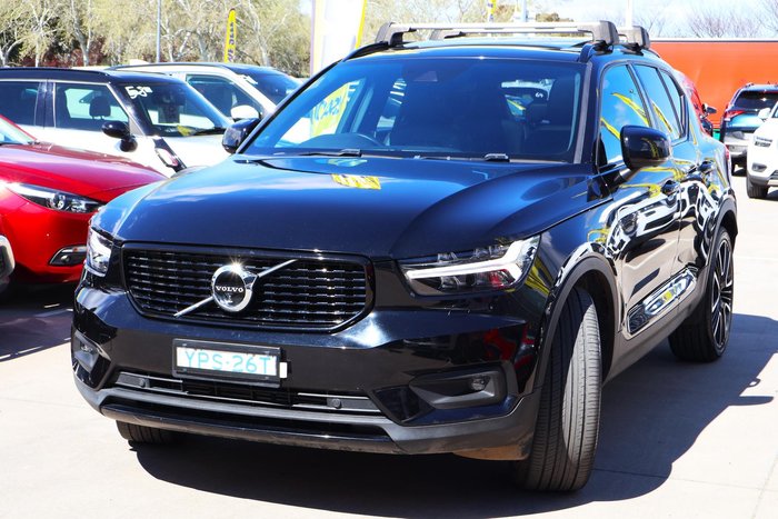 2021 Volvo XC40 T5 R-Design