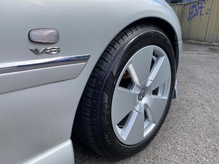 2005 Holden Calais
