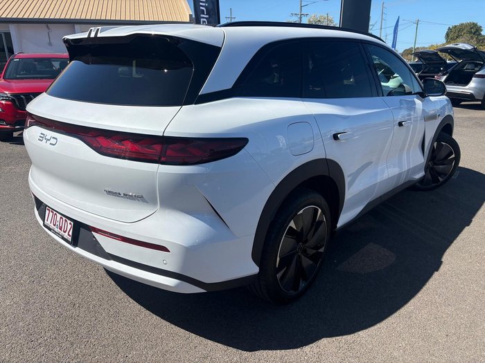 2025 BYD SEALION 8