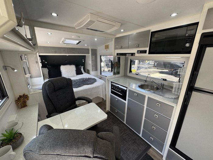 2020 JB Caravans Gator