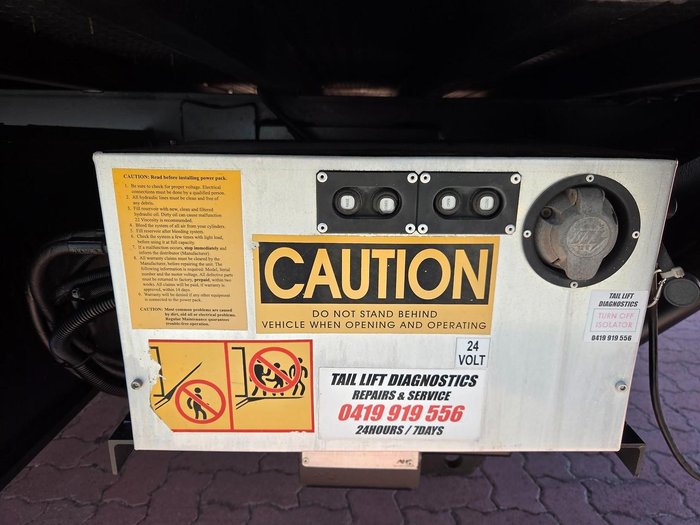 2013 UD Mk 11 250 Auto 5 Ton Van And Lift