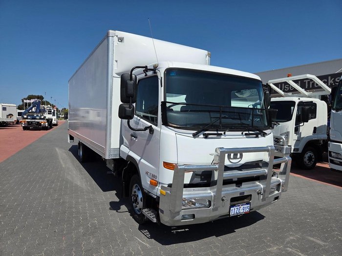 2013 UD Mk 11 250 Auto 5 Ton Van And Lift