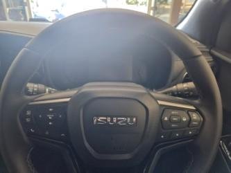 2026 Isuzu MU-X LS-T