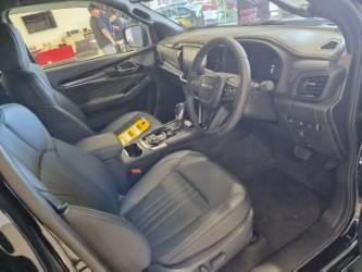 2026 Isuzu MU-X LS-T