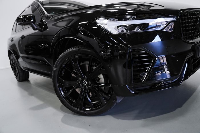 2024 Volvo XC60 Recharge T8 Black Edition Plug-In Hybrid