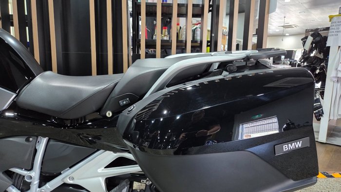 2023 BMW Motorrad R 1250 RT BLACK STORM METALLIC