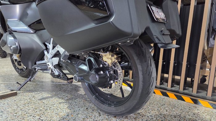 2023 BMW Motorrad R 1250 RT BLACK STORM METALLIC