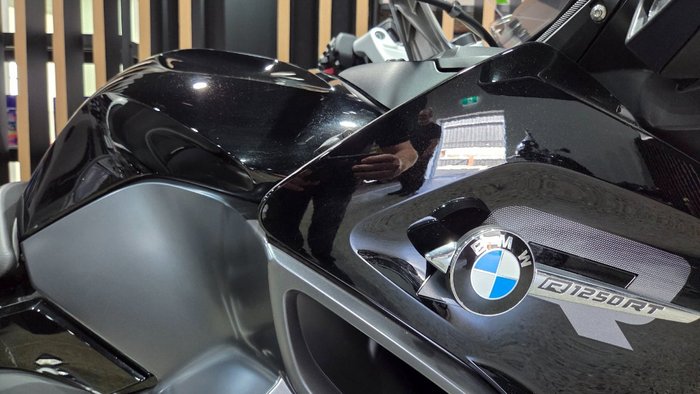 2023 BMW Motorrad R 1250 RT BLACK STORM METALLIC
