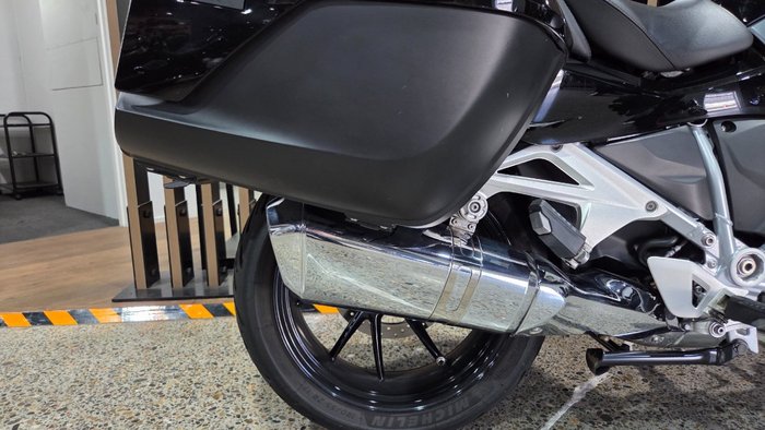 2023 BMW Motorrad R 1250 RT BLACK STORM METALLIC