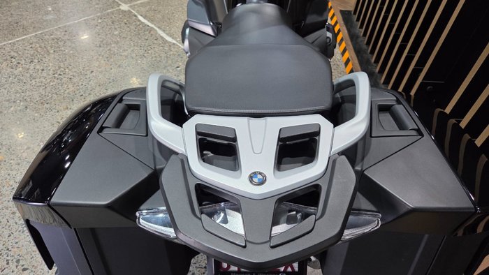 2023 BMW Motorrad R 1250 RT BLACK STORM METALLIC