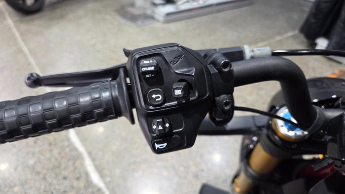 2022 Indian FTR R 1200 CARBON Black