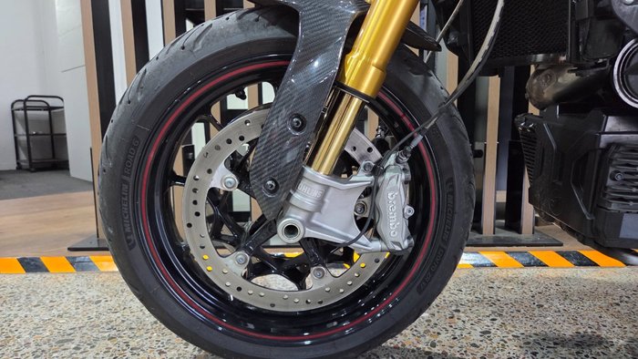 2022 Indian FTR R 1200 CARBON Black