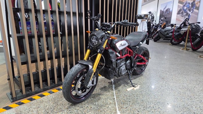 2022 Indian FTR R 1200 CARBON Black