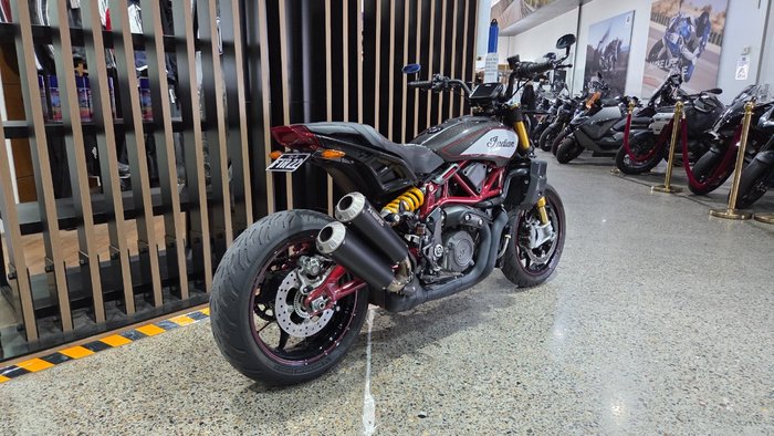 2022 Indian FTR R 1200 CARBON Black