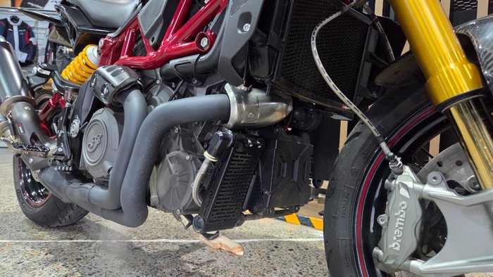 2022 Indian FTR R 1200 CARBON Black