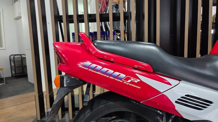 1995 Honda CBR1000F RED/WHITE