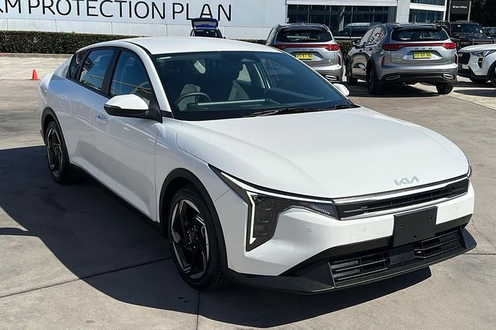 2025 Kia K4 Sport