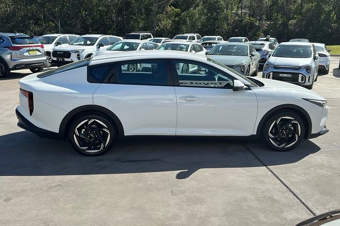2025 Kia K4 Sport