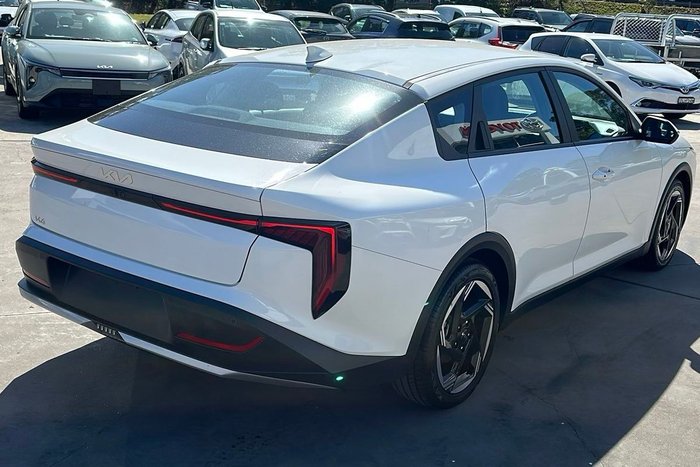 2025 Kia K4 Sport