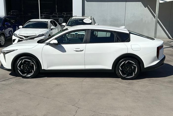 2025 Kia K4 Sport